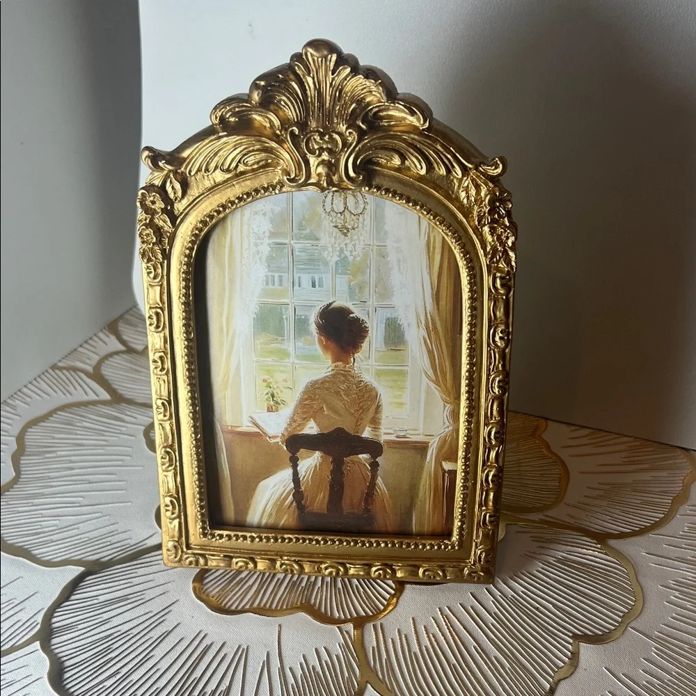 Elegant Gold Ornate Picture Frame 4x6 inch frame